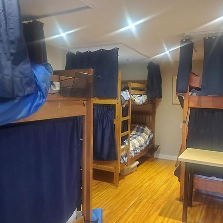 The Calgary Hub Hostel Style Home Kültér fotó