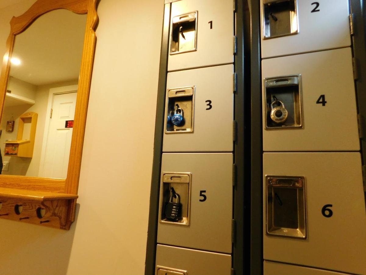 The Calgary Hub Hostel Style Home Kültér fotó