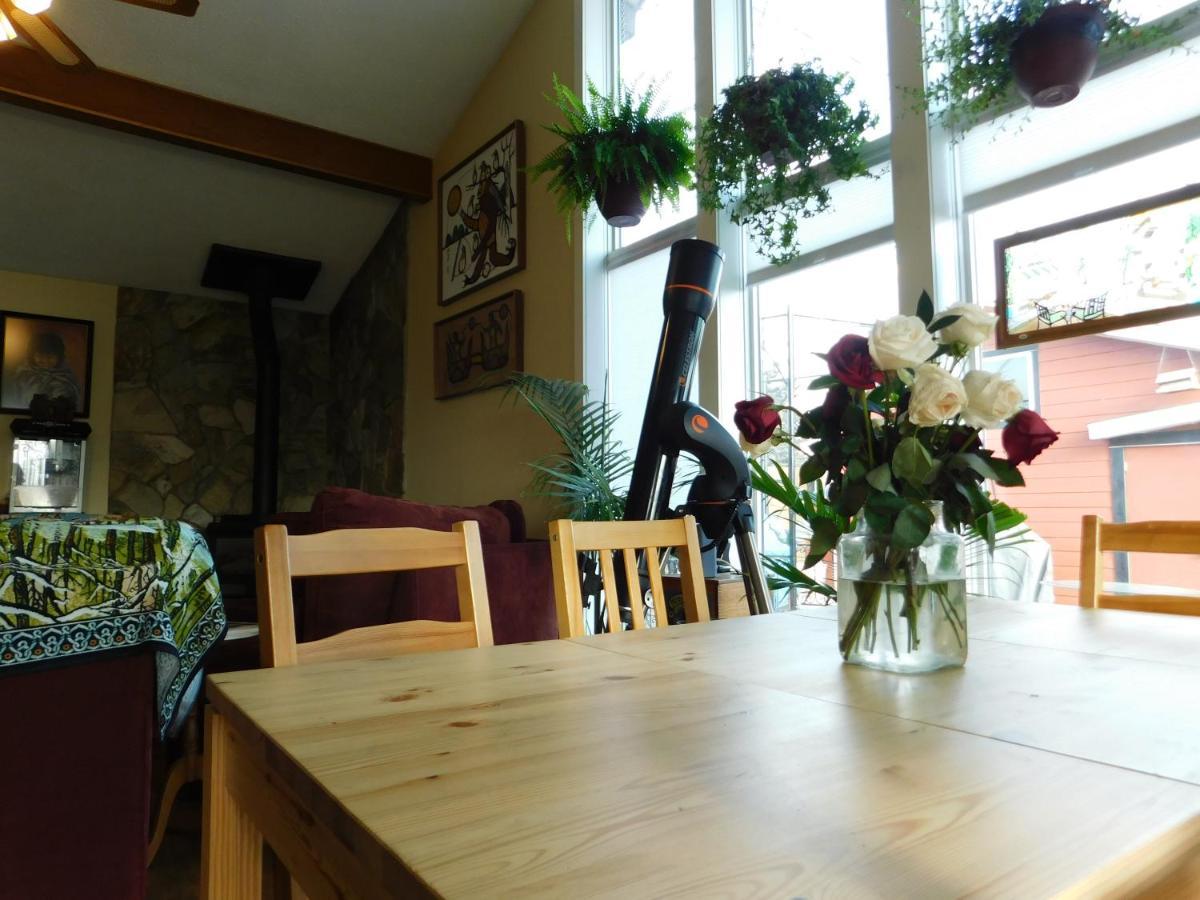 The Calgary Hub Hostel Style Home Kültér fotó